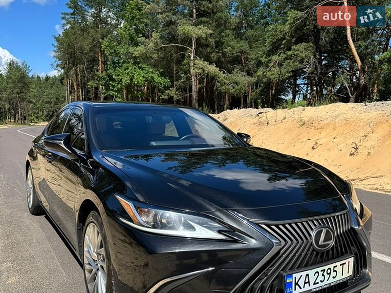 Седан Lexus ES 2019 в Києві