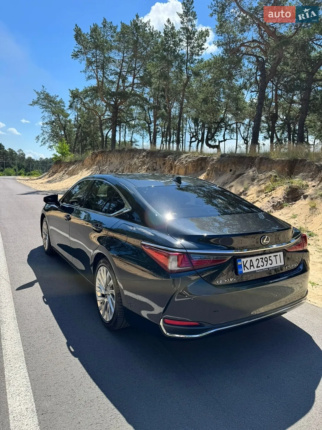 2019 Lexus ES - мініатюра 9