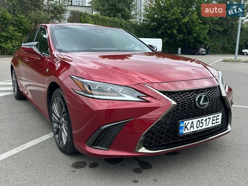 Lexus ES 2019