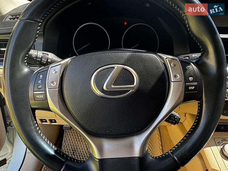 Седан Lexus ES 2013 в Дніпрі