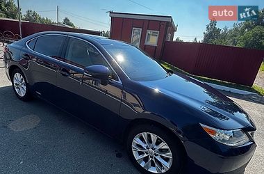 Седан Lexus ES 2014 в Києві