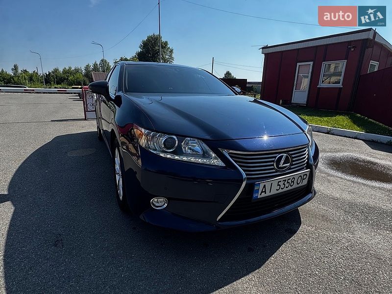 Седан Lexus ES 2014 в Києві