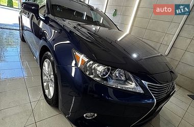 Седан Lexus ES 2014 в Києві
