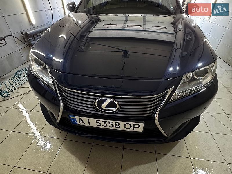 Седан Lexus ES 2014 в Києві