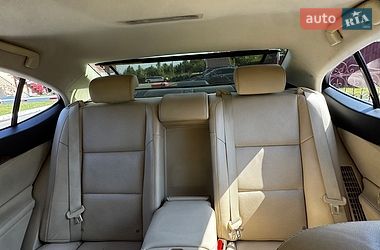 Седан Lexus ES 2014 в Києві