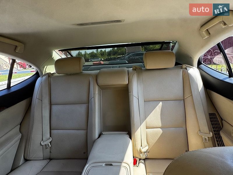 Седан Lexus ES 2014 в Києві