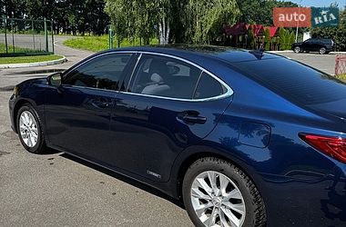 Седан Lexus ES 2014 в Києві