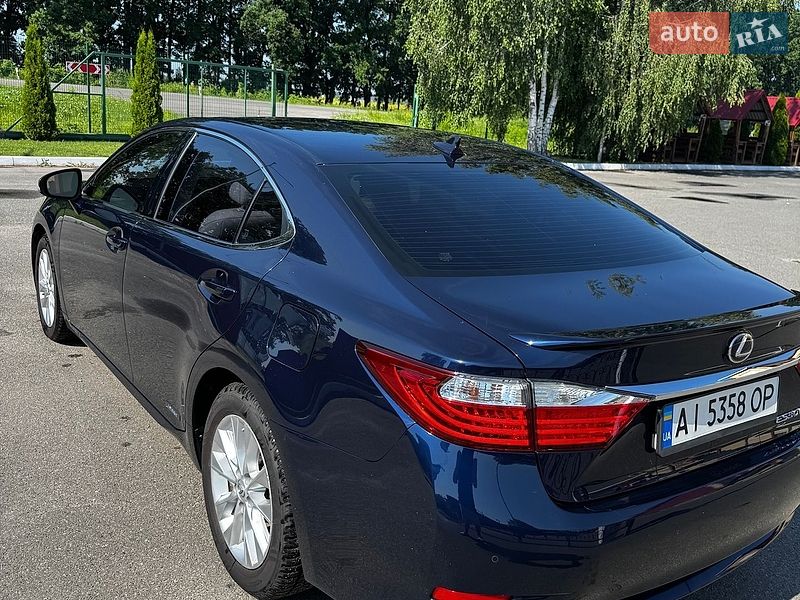 Седан Lexus ES 2014 в Києві
