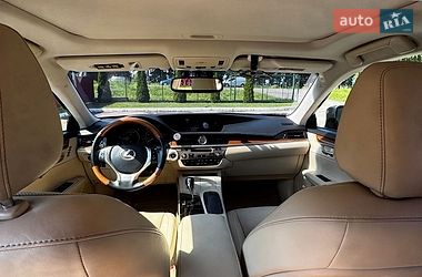 Седан Lexus ES 2014 в Києві