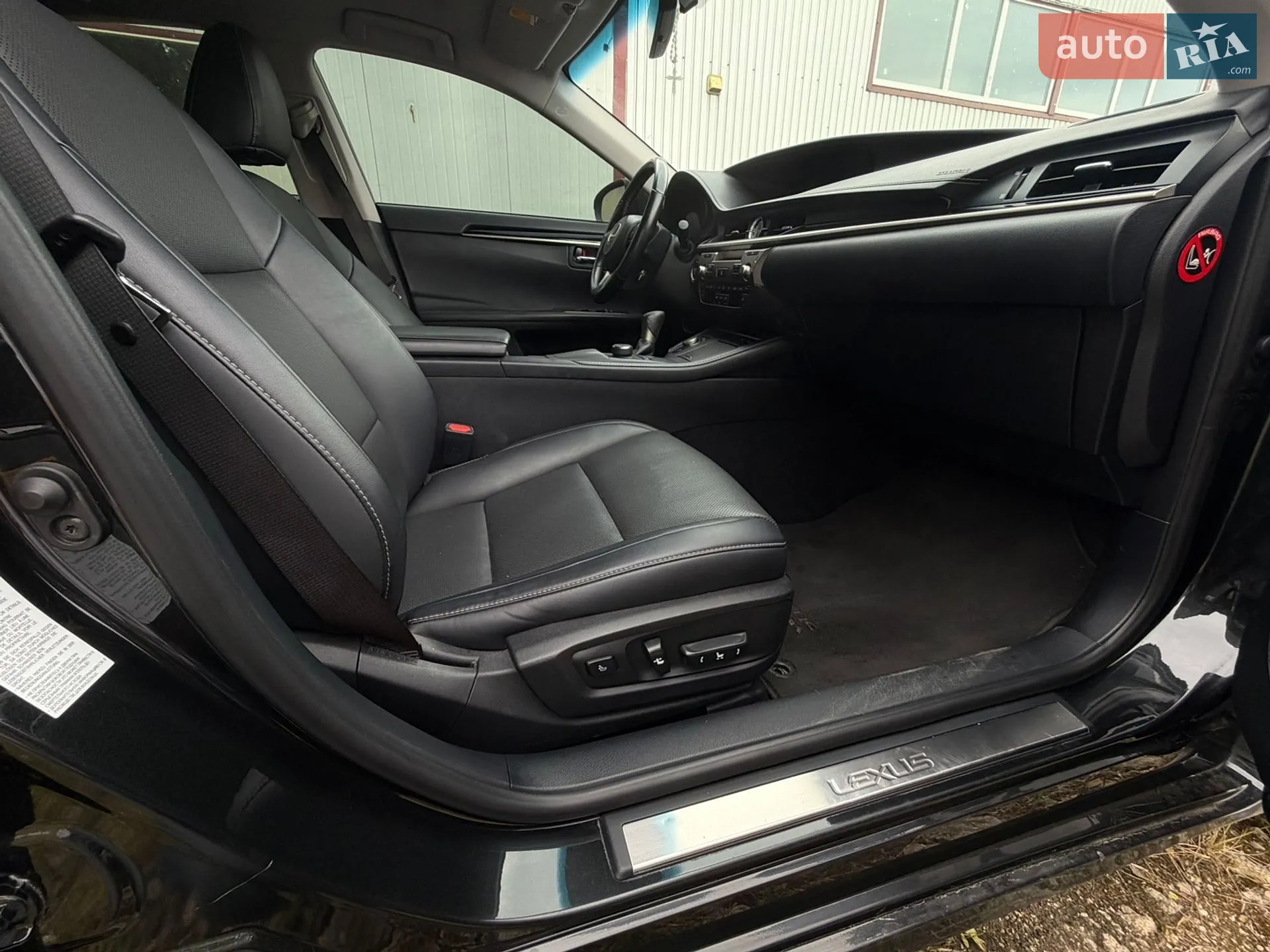 2018 Lexus ES - мініатюра 31