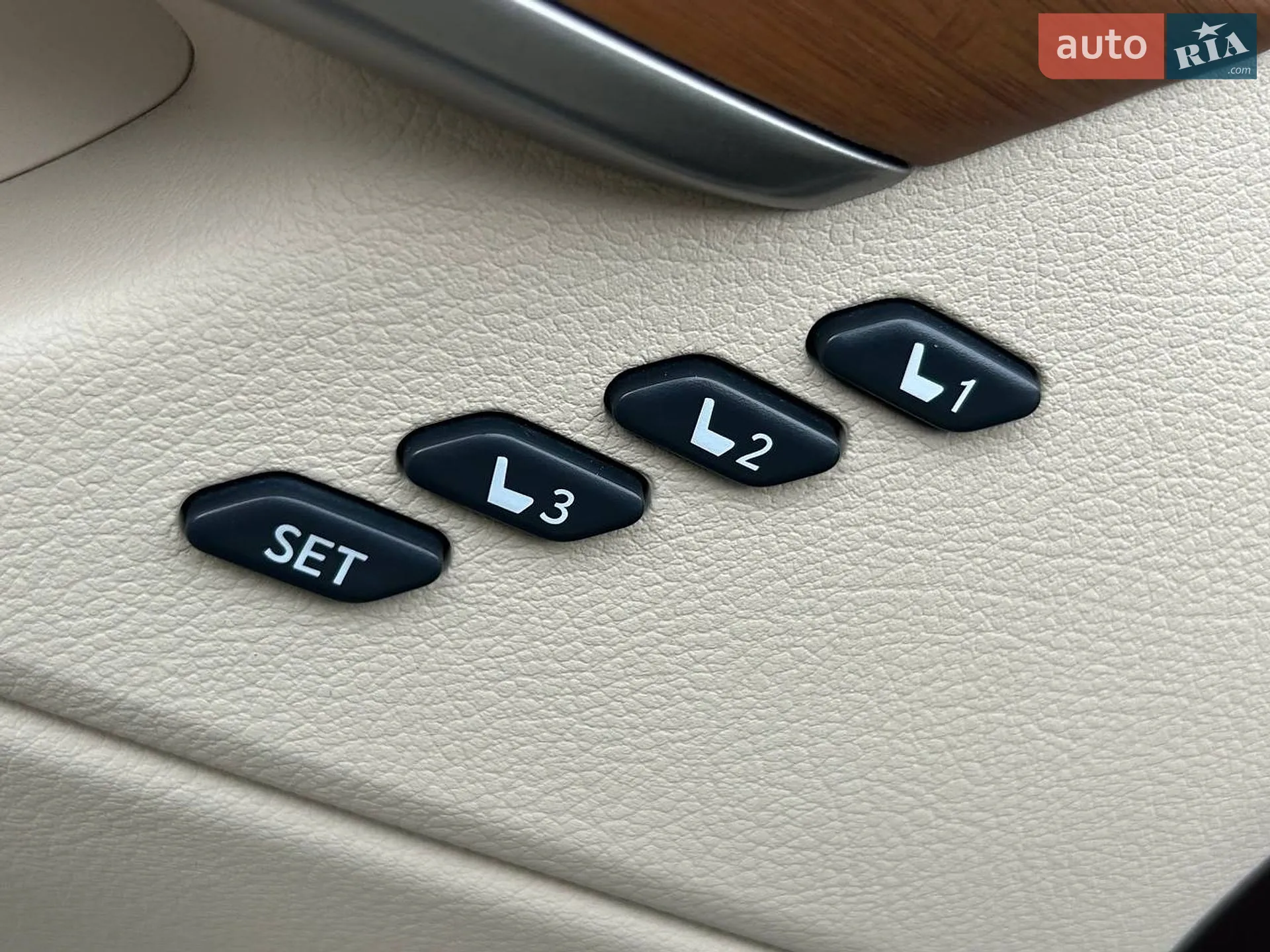 2015 Lexus ES - мініатюра 14