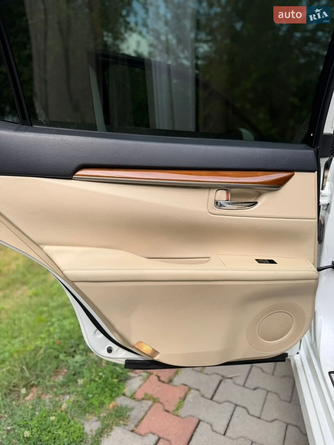 2012 Lexus ES - мініатюра 24