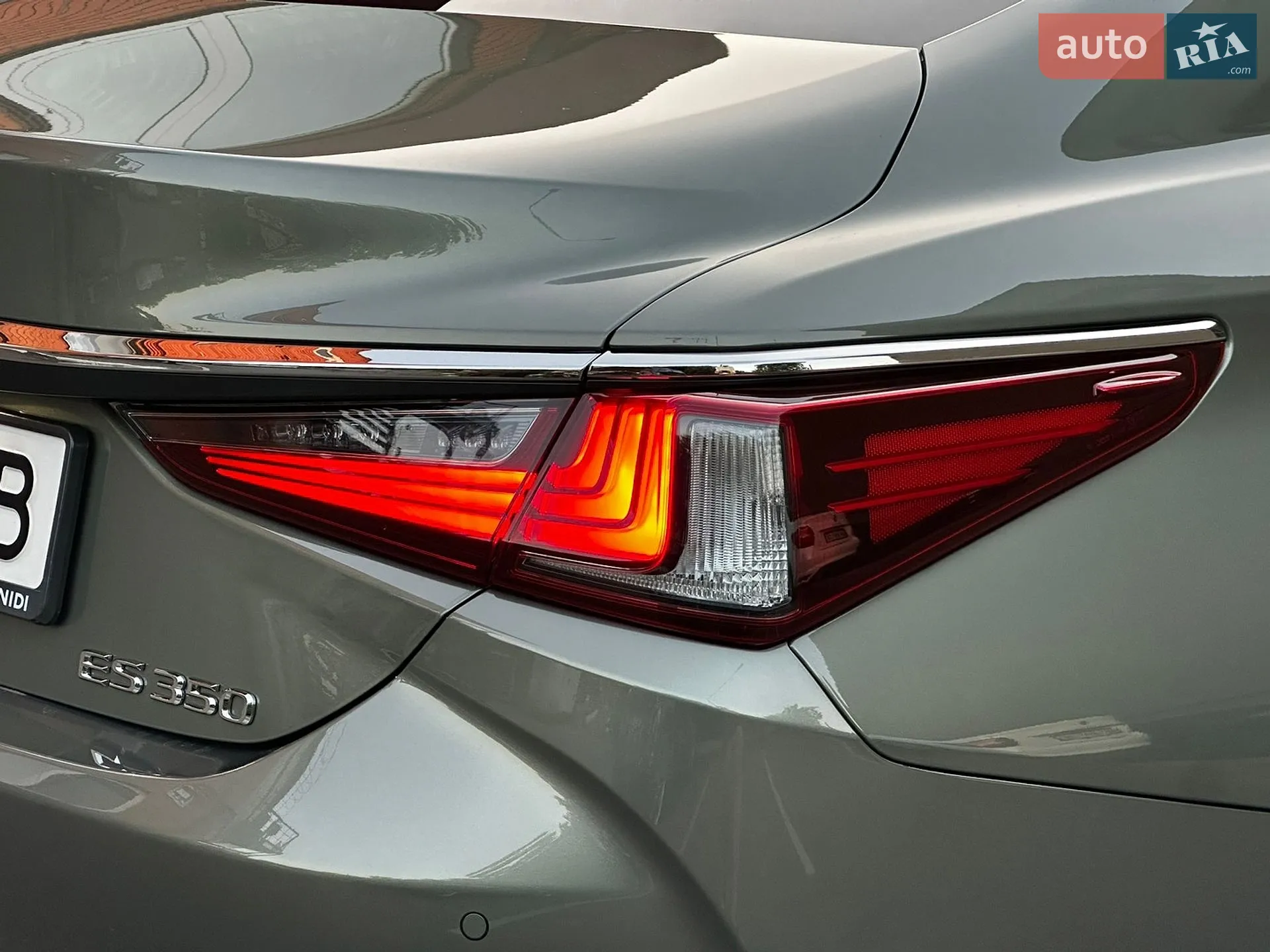 2019 Lexus ES - мініатюра 19