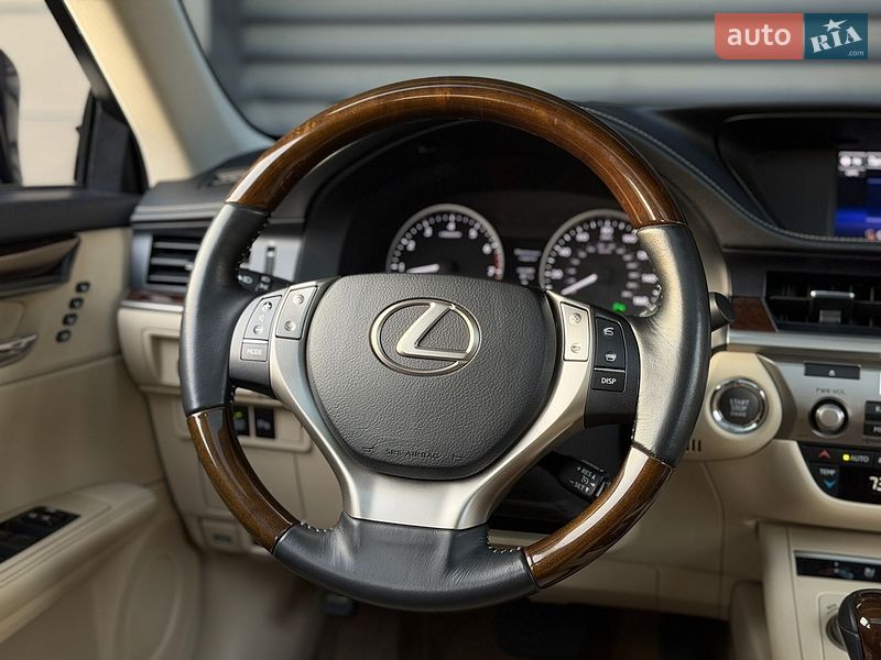 Седан Lexus ES 2014 в Киеве фото 16 Седан Lexus ES 2014 в Киеве