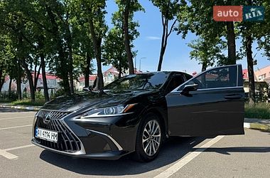 Седан Lexus ES 2023 в Києві