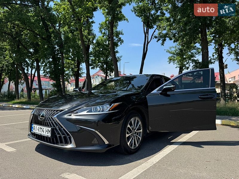 Седан Lexus ES 2023 в Києві