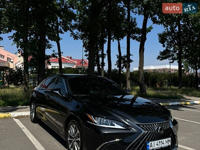 Седан Lexus ES 2023 в Києві