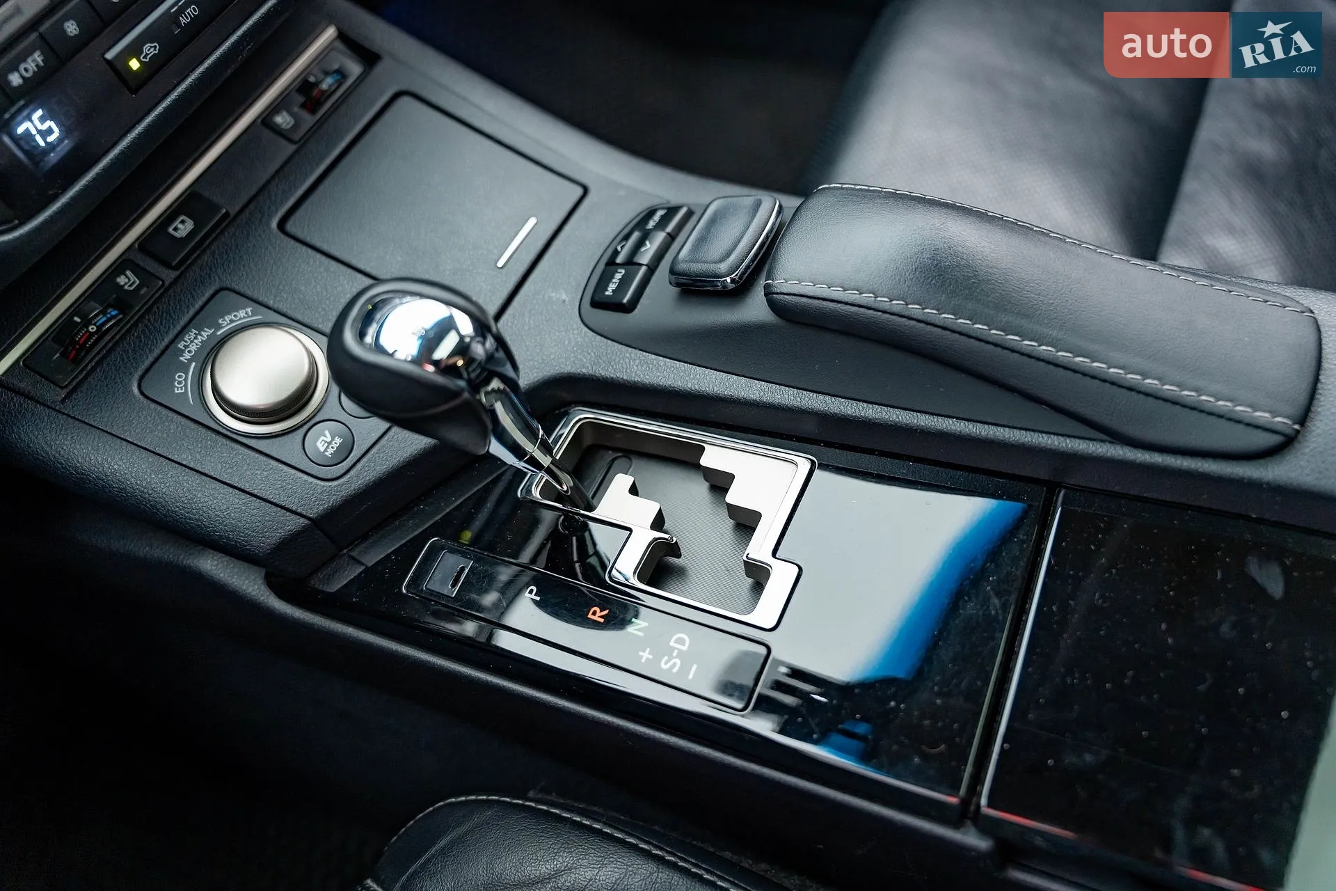 2015 Lexus ES - мініатюра 23