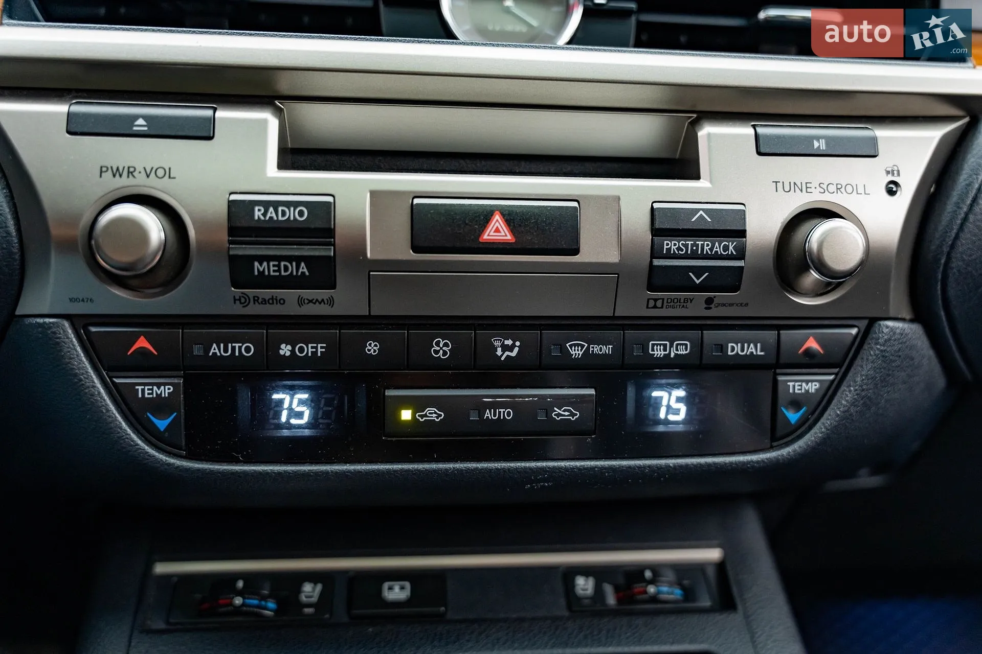 2015 Lexus ES - мініатюра 21