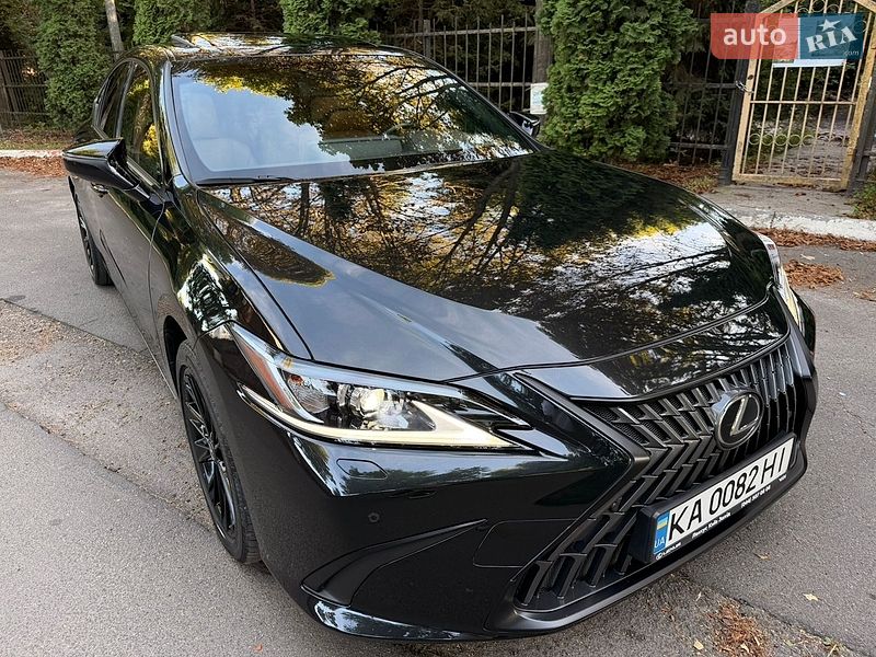 Седан Lexus ES 2022 в Києві