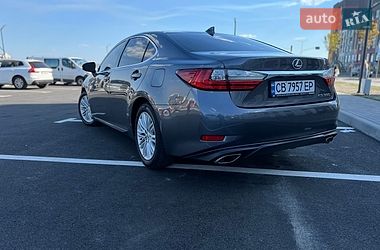 Седан Lexus ES 2016 в Рівному
