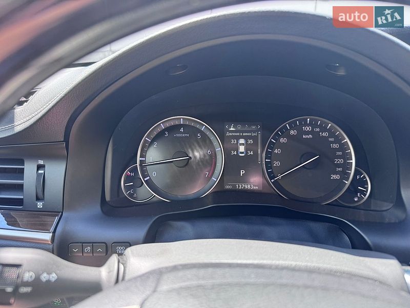 Седан Lexus ES 2015 в Киеве