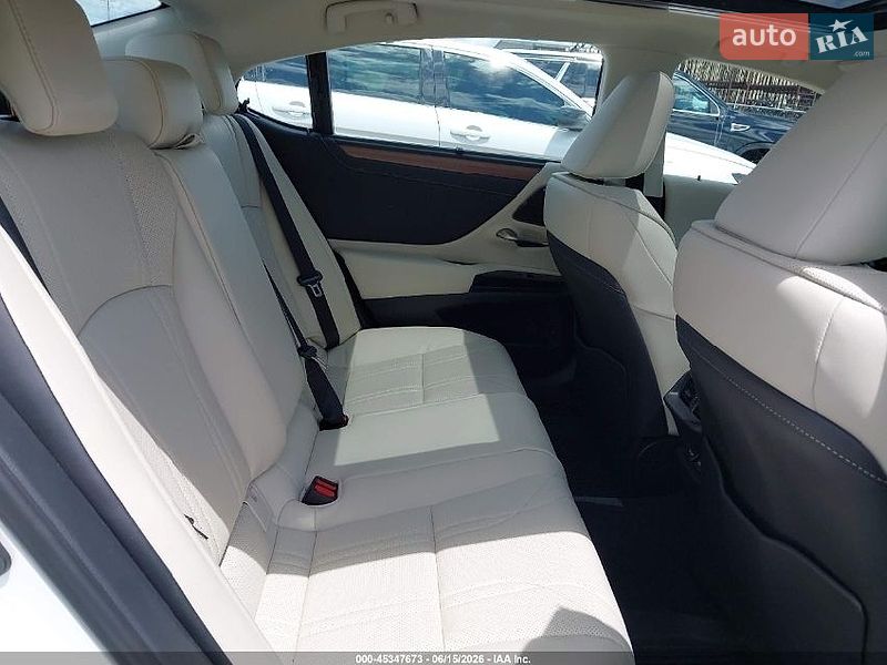 Седан Lexus ES 2025 в Киеве фото 7 Седан Lexus ES 2025 в Киеве