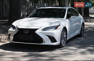 Седан Lexus ES 2021 в Одесі