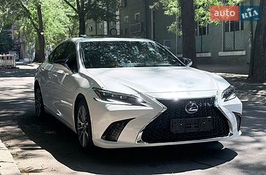 Седан Lexus ES 2021 в Одесі