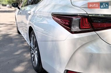 Седан Lexus ES 2021 в Одесі