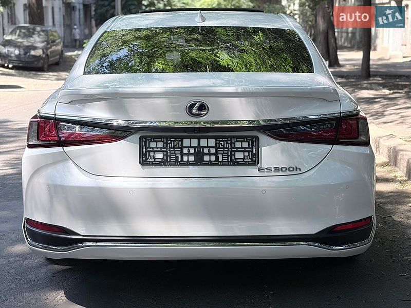 Седан Lexus ES 2021 в Одесі