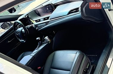 Седан Lexus ES 2021 в Одесі