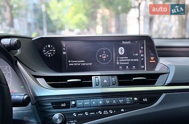 Седан Lexus ES 2021 в Одесі
