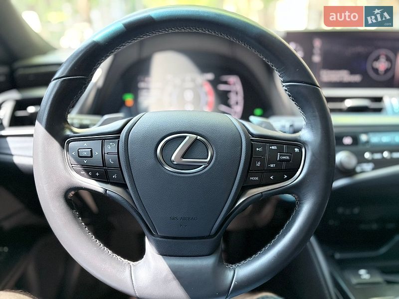Седан Lexus ES 2021 в Одесі
