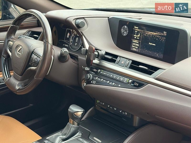 Седан Lexus ES 2019 в Киеве фото 19 Седан Lexus ES 2019 в Киеве