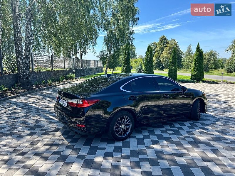 Седан Lexus ES 2018 в Чернигове