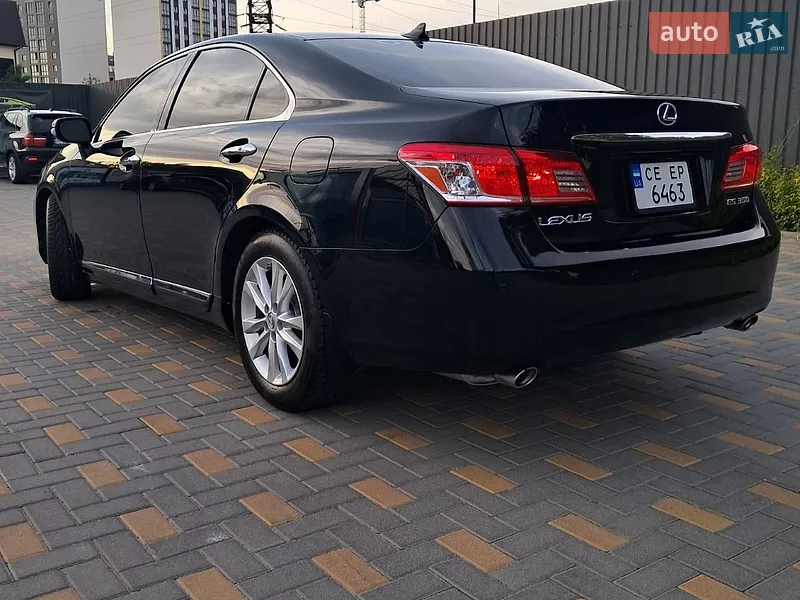Lexus ES