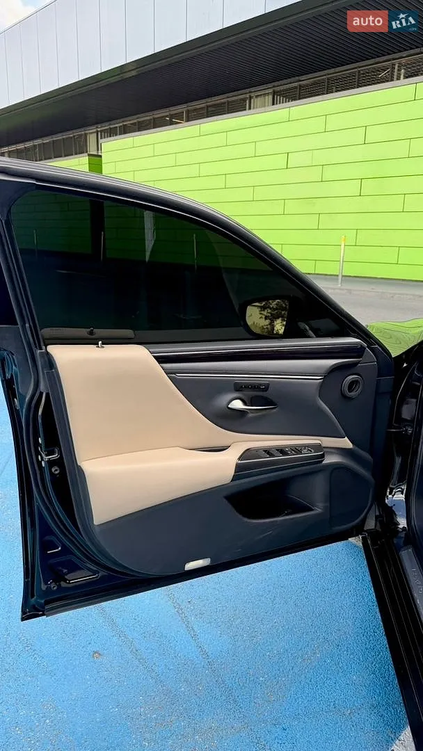 2020 Lexus ES - мініатюра 19