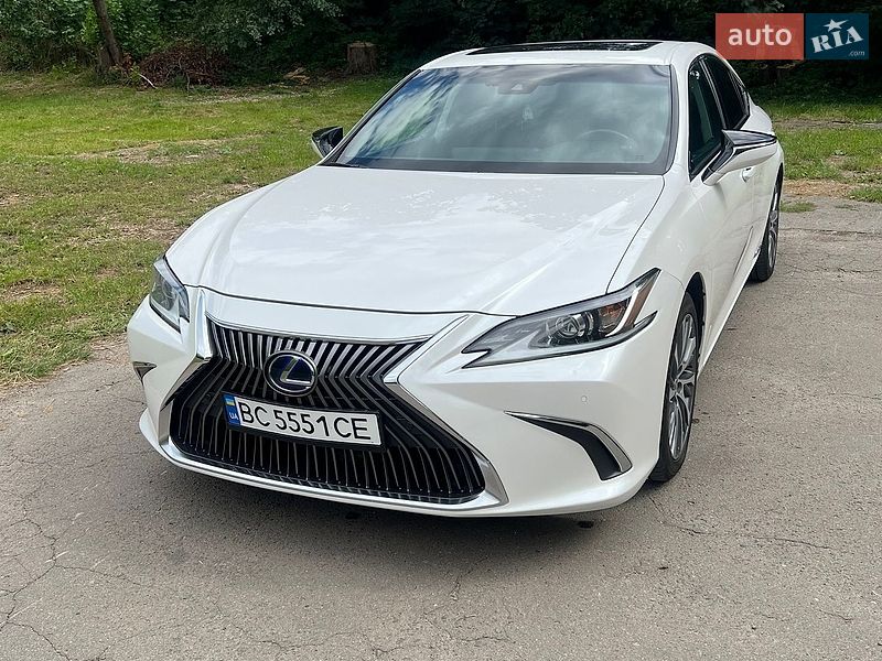 Седан Lexus ES 2021 в Львові
