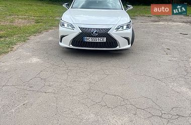 Седан Lexus ES 2021 в Львові