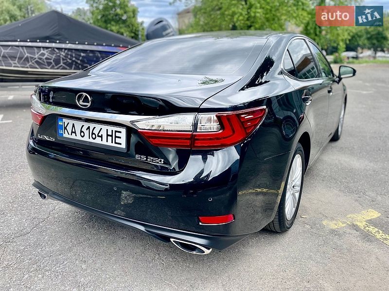 Седан Lexus ES 2016 в Києві