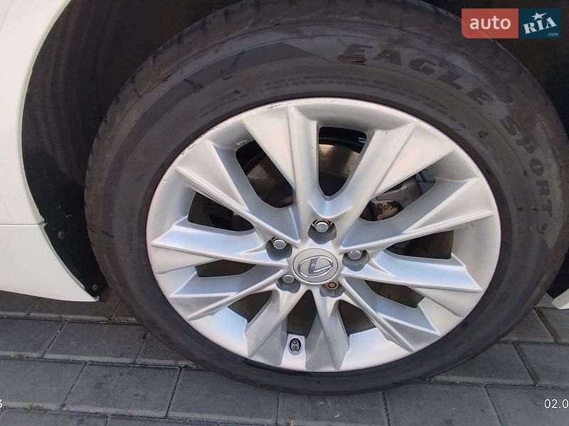 Седан Lexus ES 2014 в Києві