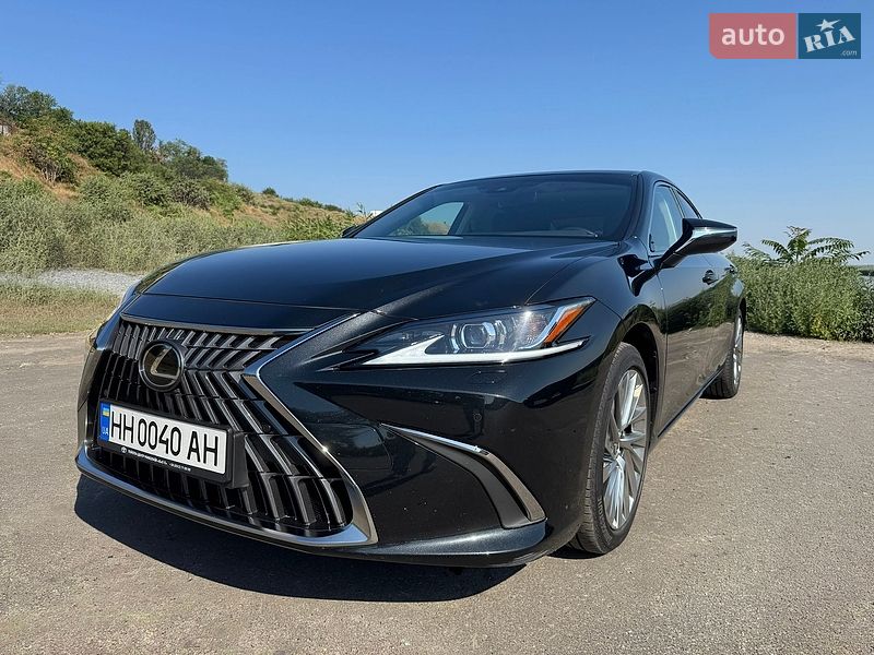 Lexus ES, фото из объявления