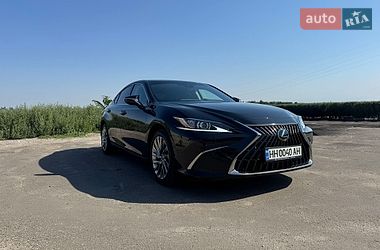 Седан Lexus ES 2022 в Миколаєві