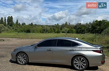 Седан Lexus ES 2019 в Харькове