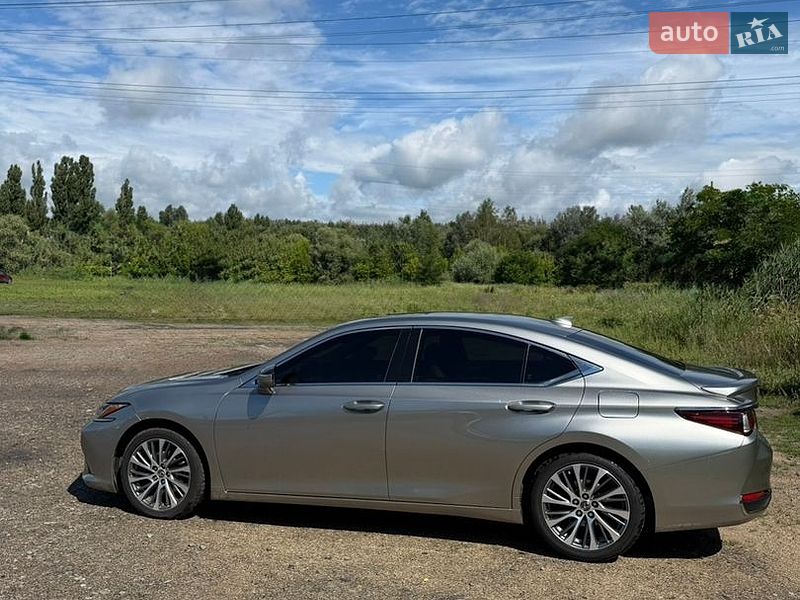 Седан Lexus ES 2019 в Харькове