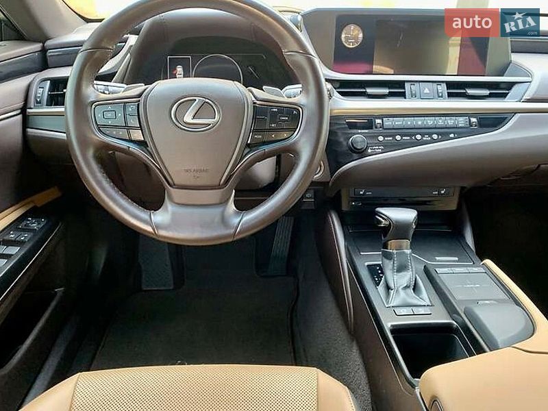 Седан Lexus ES 2019 в Харькове
