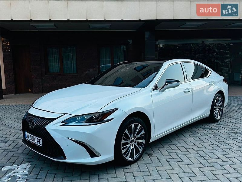 Lexus ES, фото з оголошення