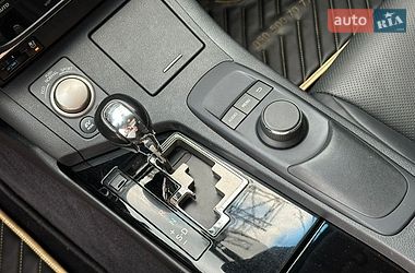 Седан Lexus ES 2015 в Харкові