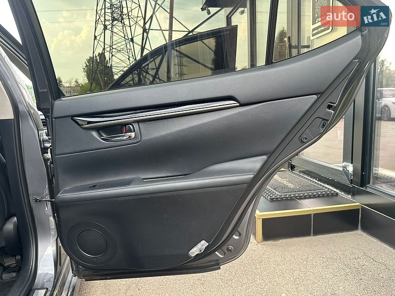 Седан Lexus ES 2015 в Харкові